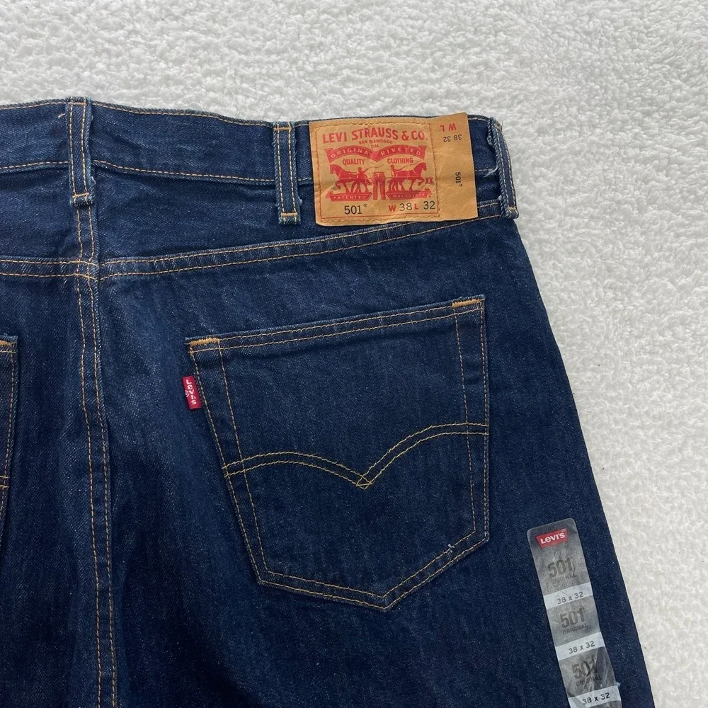 Levis 501 Jeans Mens 38x32 Blue Original Straight Button Fly Dark Wash Denim